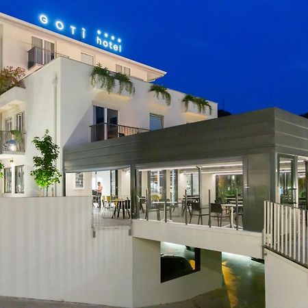 Goti Hotel Torbole Sul Garda Bagian luar foto