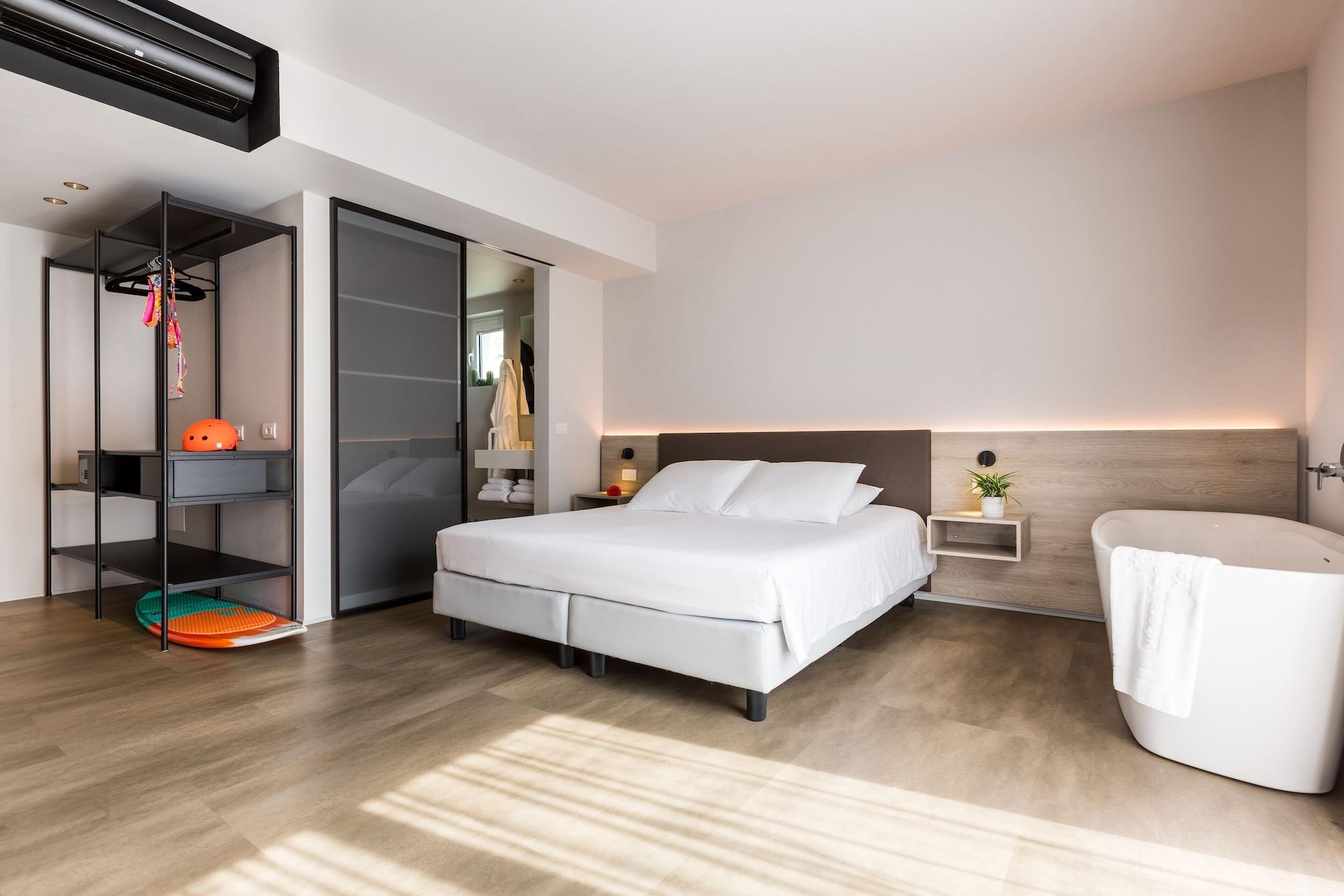 Goti Hotel Torbole Sul Garda Bagian luar foto